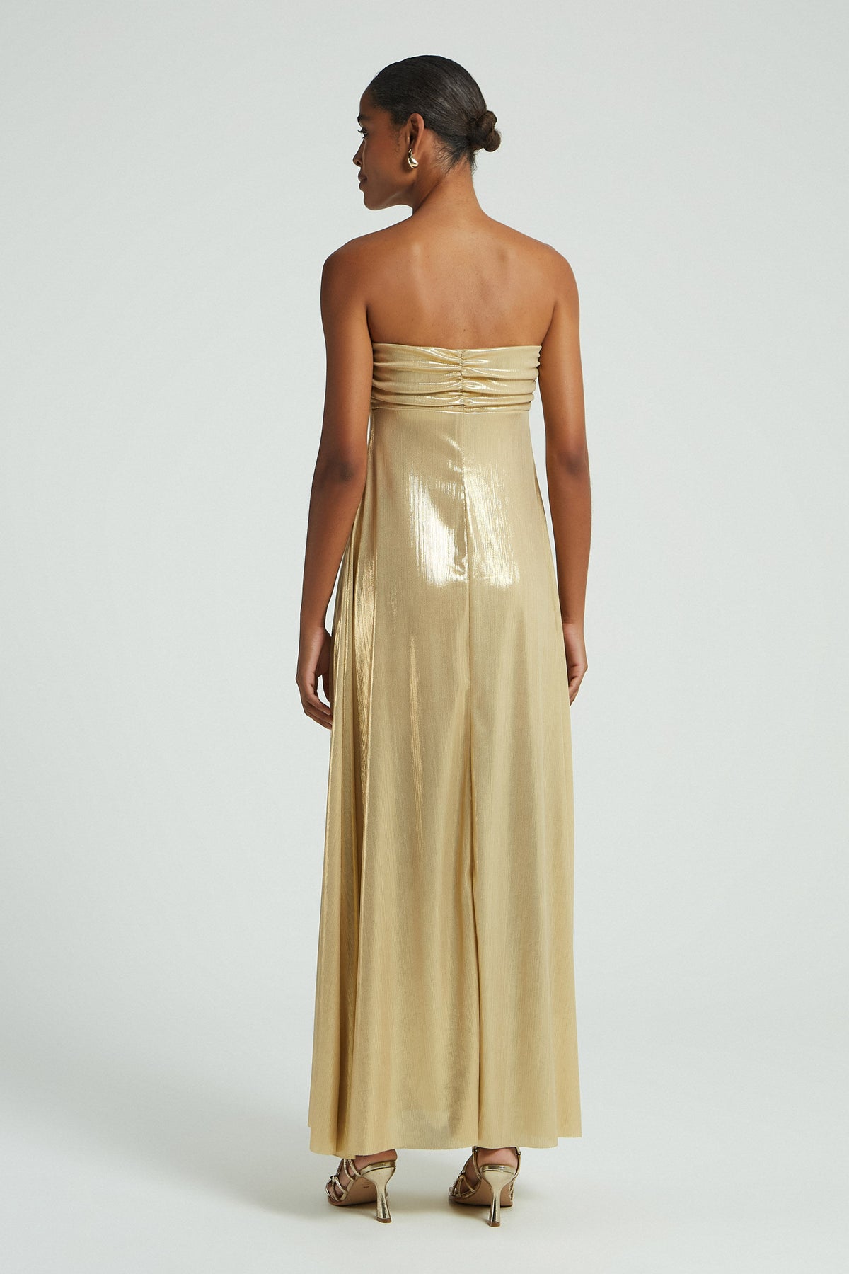 VESTIDO LONGO NO BUSTO-DOURADO